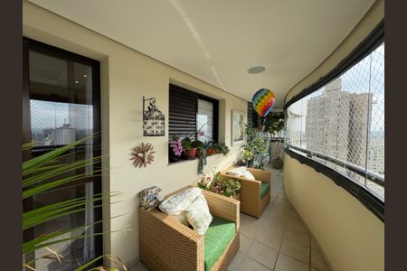 Apartamento à venda com 142m², 3 quartos e 7 vagas Apartamento à venda com 142m², 3 quartos e 7 vagasSacada
