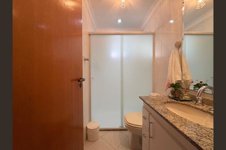 Apartamento à venda com 142m², 3 quartos e 7 vagas Apartamento à venda com 142m², 3 quartos e 7 vagasBanheiro suíte 3