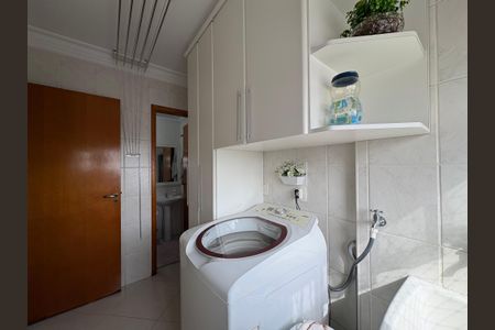 Apartamento à venda com 142m², 3 quartos e 7 vagas Apartamento à venda com 142m², 3 quartos e 7 vagasÁrea de Serviço