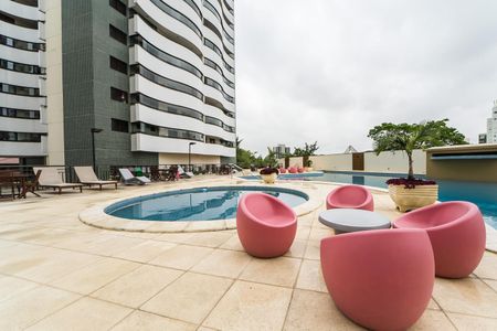 Apartamento à venda com 142m², 3 quartos e 7 vagas Apartamento à venda com 142m², 3 quartos e 7 vagasÁrea comum - Piscina