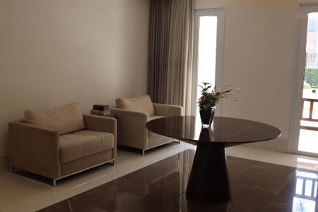 Apartamento à venda com 75m², 2 quartos e 2 vagasHall de entrada