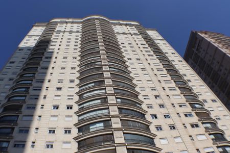 Apartamento à venda com 75m², 2 quartos e 2 vagasFachada do Prédio