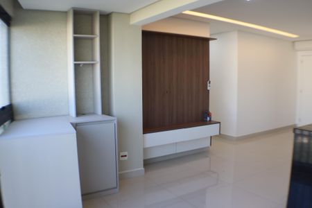 Apartamento à venda com 75m², 2 quartos e 2 vagasSala