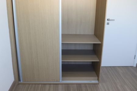 Apartamento à venda com 75m², 2 quartos e 2 vagasQuarto - Armários