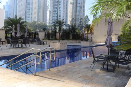 Apartamento à venda com 75m², 2 quartos e 2 vagasÁrea comum - Piscina