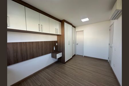Apartamento à venda com 75m², 2 quartos e 2 vagasSuíte