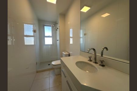 Apartamento à venda com 75m², 2 quartos e 2 vagasBanheiro