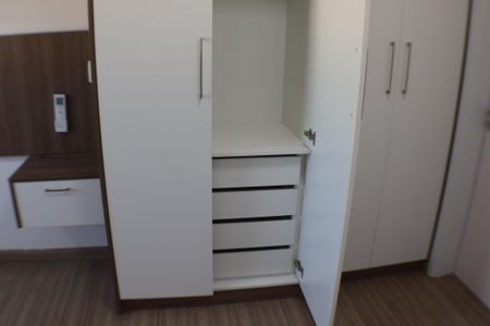 Apartamento à venda com 75m², 2 quartos e 2 vagasSuíte