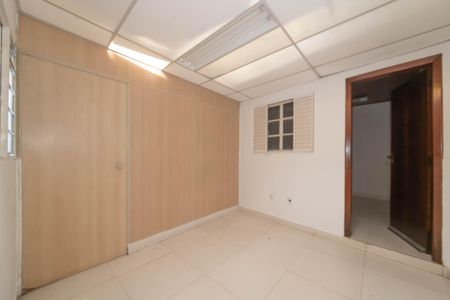 Casa à venda com 43m², 2 quartos e 2 vagasQuintal
