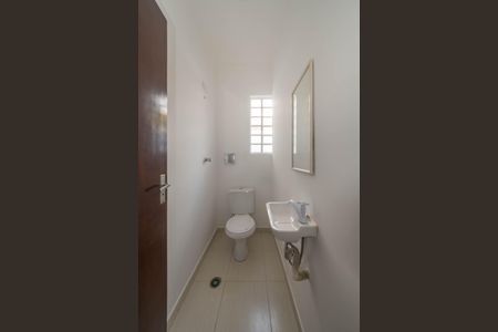 Casa à venda com 43m², 2 quartos e 2 vagasLavabo