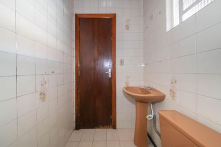 Casa à venda com 43m², 2 quartos e 2 vagasBanheiro da Suíte