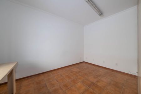 Casa à venda com 43m², 2 quartos e 2 vagasSala