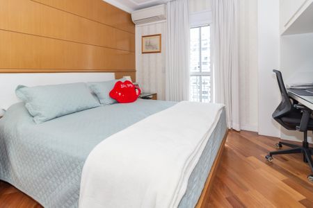 Apartamento à venda com 171m², 4 quartos e 3 vagas Apartamento à venda com 171m², 4 quartos e 3 vagasSuíte 1