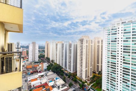 Apartamento à venda com 171m², 4 quartos e 3 vagas Apartamento à venda com 171m², 4 quartos e 3 vagasVaranda