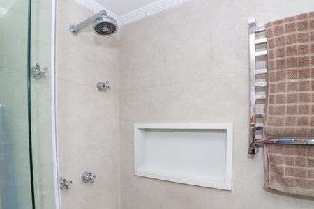 Apartamento à venda com 171m², 4 quartos e 3 vagas Apartamento à venda com 171m², 4 quartos e 3 vagasBanheiro da Suíte 1