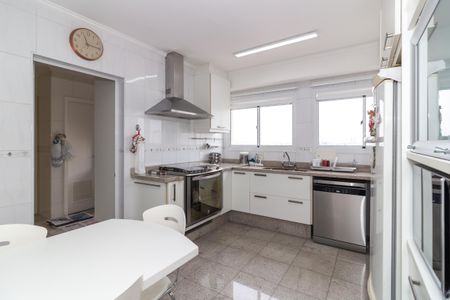 Apartamento à venda com 171m², 4 quartos e 3 vagas Apartamento à venda com 171m², 4 quartos e 3 vagasCozinha