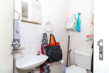 Apartamento à venda com 171m², 4 quartos e 3 vagas Apartamento à venda com 171m², 4 quartos e 3 vagasÁrea de Serviço