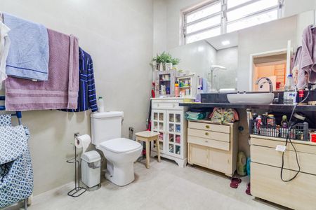 Casa à venda com 350m², 3 quartos e 5 vagasBanheiro da Suíte 3