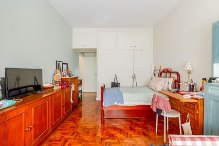 Casa à venda com 350m², 3 quartos e 5 vagasSuíte 3