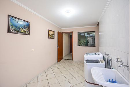 Casa à venda com 235m², 3 quartos e 5 vagasÁrea de Serviço