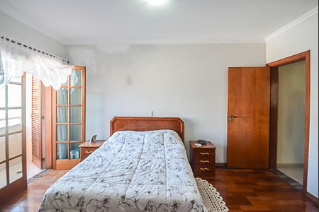Casa à venda com 235m², 3 quartos e 5 vagasSuíte