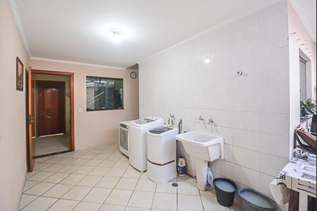 Casa à venda com 235m², 3 quartos e 5 vagasÁrea de Serviço