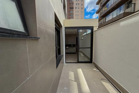 Apartamento à venda com 97m², 2 quartos e 2 vagasVaranda
