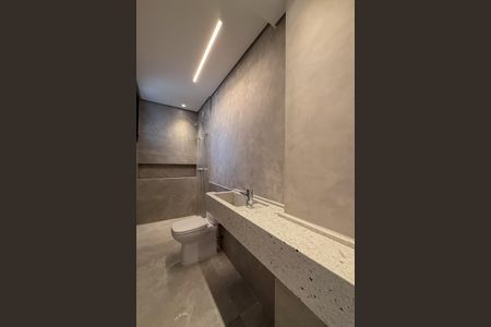 Apartamento à venda com 97m², 2 quartos e 2 vagasBanheiro da Suíte 2