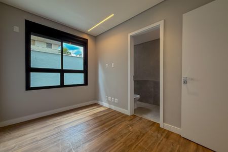Apartamento à venda com 97m², 2 quartos e 2 vagasSuíte 1