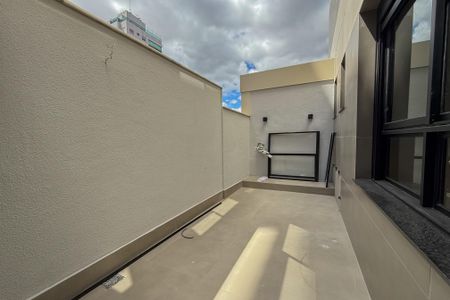 Apartamento à venda com 97m², 2 quartos e 2 vagasVaranda