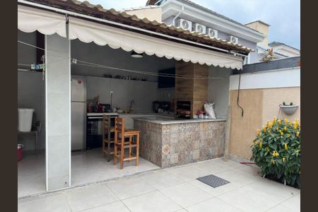Casa à venda com 320m², 5 quartos e 2 vagas