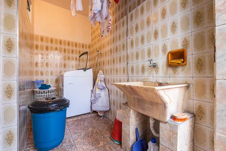 Casa à venda com 90m², 3 quartos e sem vaga Casa à venda com 90m², 3 quartos e sem vagaEdícula - Lavanderia