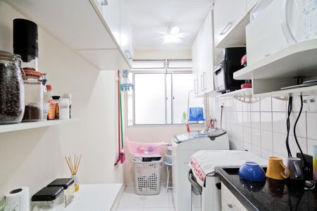 Apartamento à venda com 51m², 3 quartos e 1 vaga Apartamento à venda com 51m², 3 quartos e 1 vagaCozinha e Área de Serviço