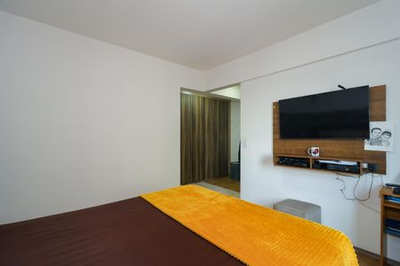 Apartamento à venda com 110m², 3 quartos e 2 vagas Apartamento à venda com 110m², 3 quartos e 2 vagasSuíte