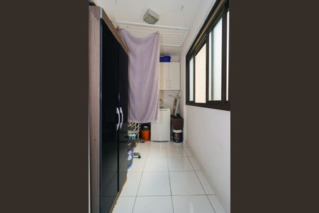Apartamento à venda com 110m², 3 quartos e 2 vagas Apartamento à venda com 110m², 3 quartos e 2 vagasÁrea de Serviço