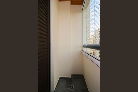 Apartamento à venda com 110m², 3 quartos e 2 vagas Apartamento à venda com 110m², 3 quartos e 2 vagasSuíte