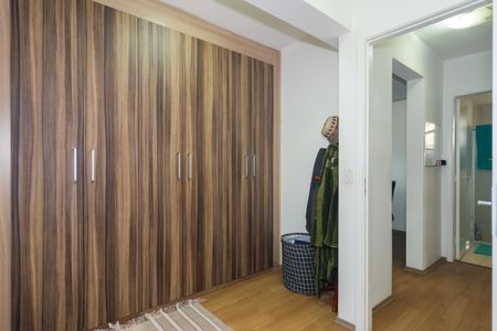 Apartamento à venda com 110m², 3 quartos e 2 vagas Apartamento à venda com 110m², 3 quartos e 2 vagasSuíte