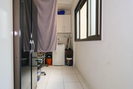 Apartamento à venda com 110m², 3 quartos e 2 vagas Apartamento à venda com 110m², 3 quartos e 2 vagasÁrea de Serviço