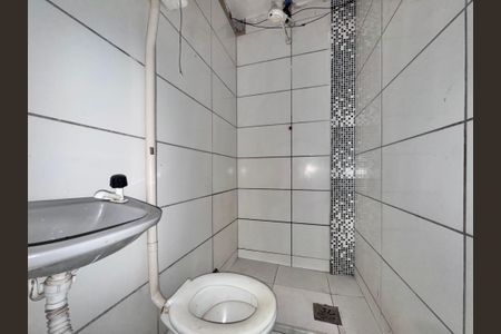 Casa à venda com 30m², 1 quarto e sem vagaBanheiro 
