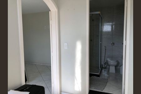 Casa de condomínio para alugar com 240m², 3 quartos e 2 vagasCorredor