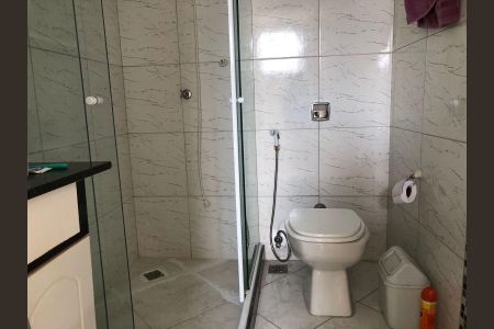 Casa de condomínio para alugar com 240m², 3 quartos e 2 vagasBanheiro