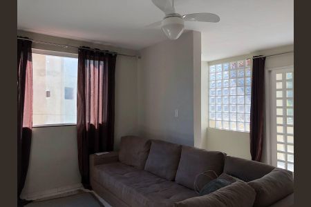 Casa de condomínio para alugar com 240m², 3 quartos e 2 vagasSala