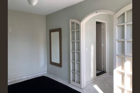 Casa de condomínio para alugar com 240m², 3 quartos e 2 vagasQuarto 2