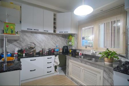 Casa à venda com 264m², 3 quartos e 3 vagasCozinha