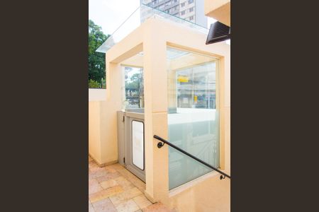 Apartamento à venda com 118m², 3 quartos e 4 vagas Apartamento à venda com 118m², 3 quartos e 4 vagasÁrea comum