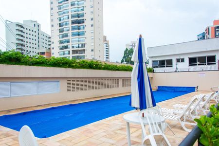 Apartamento à venda com 118m², 3 quartos e 4 vagas Apartamento à venda com 118m², 3 quartos e 4 vagasÁrea comum - Piscina