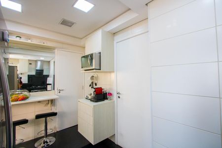 Apartamento à venda com 118m², 3 quartos e 4 vagas Apartamento à venda com 118m², 3 quartos e 4 vagasCozinha