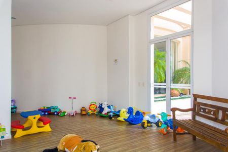 Apartamento à venda com 118m², 3 quartos e 4 vagas Apartamento à venda com 118m², 3 quartos e 4 vagasÁrea comum - Brinquedoteca