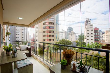 Apartamento à venda com 118m², 3 quartos e 4 vagas Apartamento à venda com 118m², 3 quartos e 4 vagasVaranda gourmet