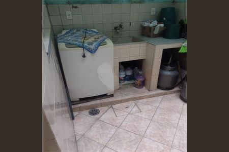 Casa de condomínio à venda com 160m², 3 quartos e 2 vagas